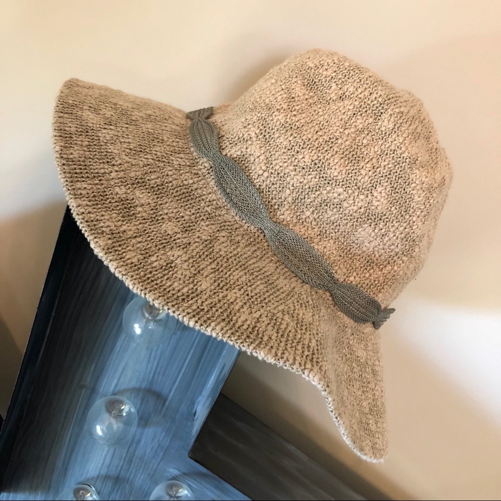 Neutral Hat - Picture 4 of 8
